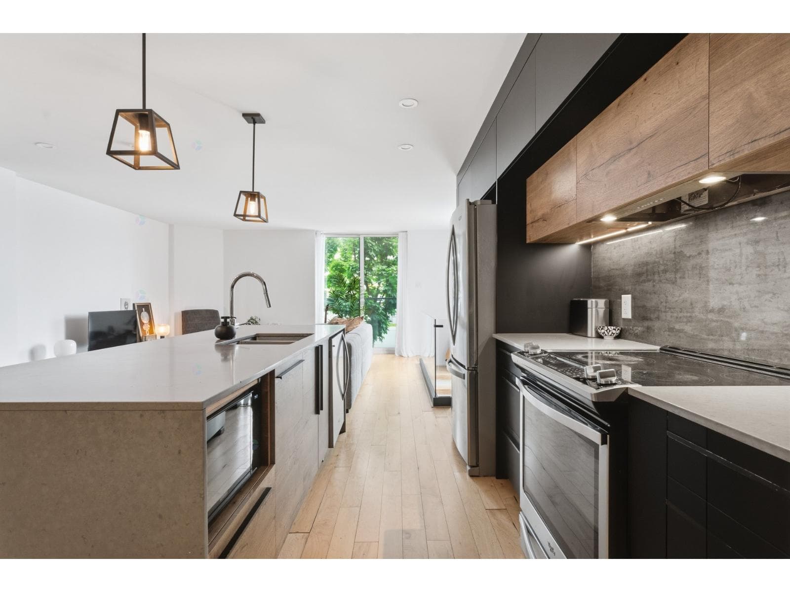 4360 Rue D'Iberville, #101, Montréal (Le Plateau-Mont-Royal), Quebec H2H2L8 - photo 1